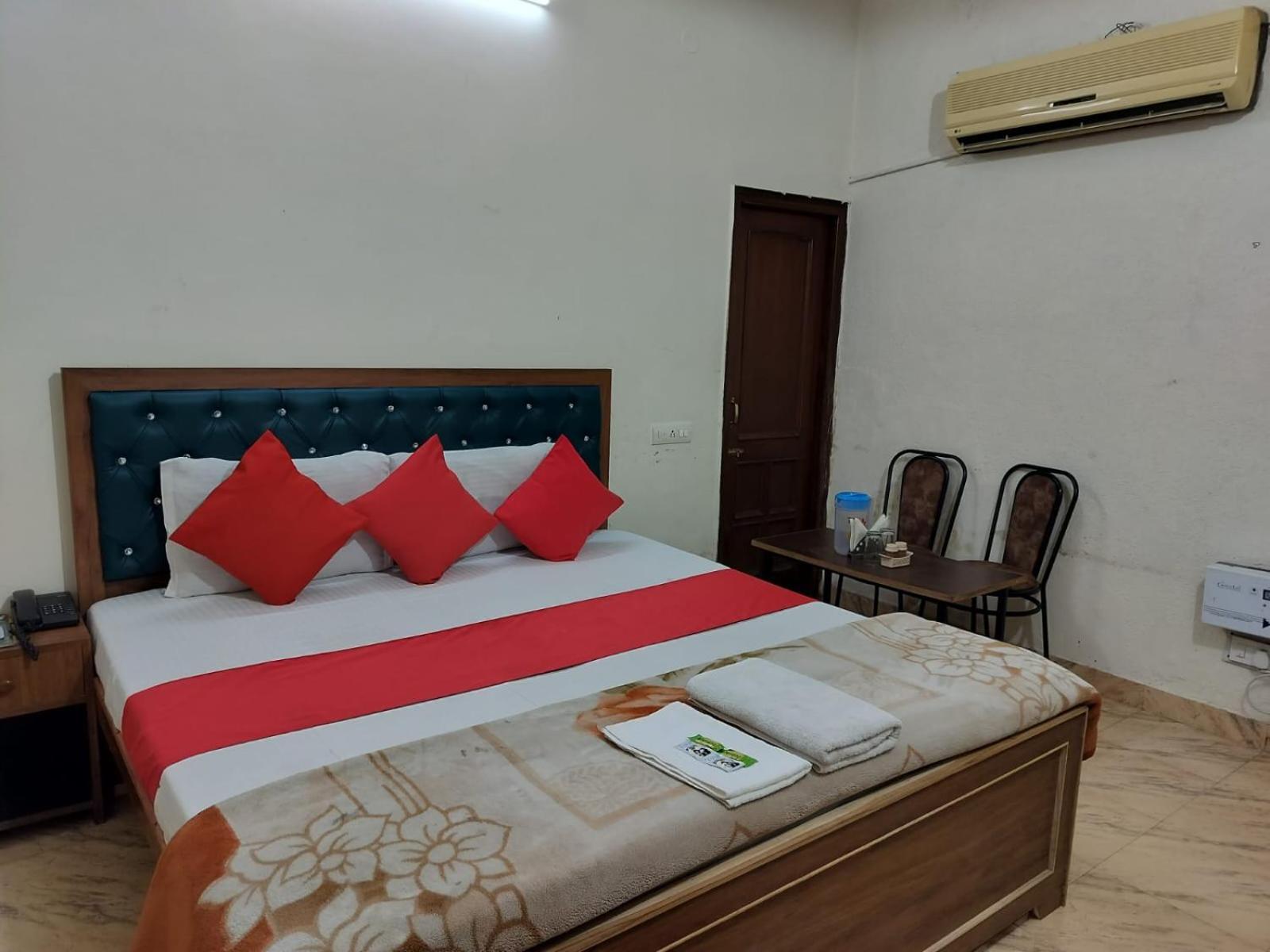 Hotel Holiday Inn Paradise Chandigarh Exterior photo