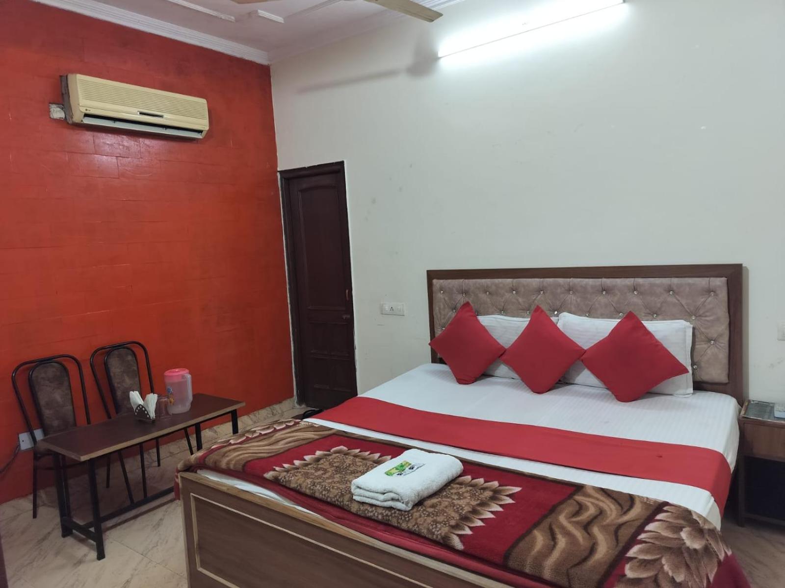 Hotel Holiday Inn Paradise Chandigarh Exterior photo